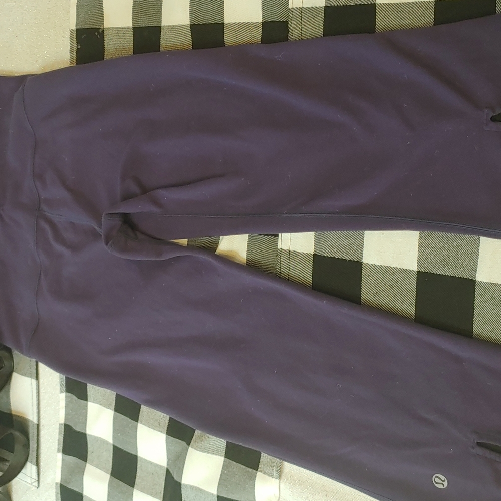 Lululemon Revercible Capri Leggings Size 6 - Picture 1 of 5